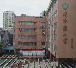 广州万洲小学户外活动场地
