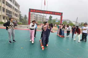 金凤乡中心小学户外活动场地