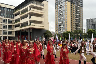 深圳利锦小学户外活动场地