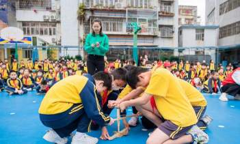 深圳罗湖港人子弟学校户外活动场地