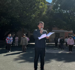 万山镇中心小学户外活动场地