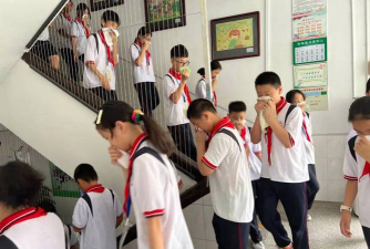 汕头市龙湖区广兴小学户外活动场地