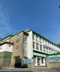 山顶小学户外活动场地