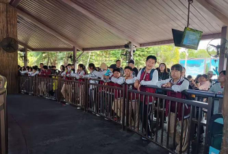 珠海市香洲区第十七小学户外活动场地