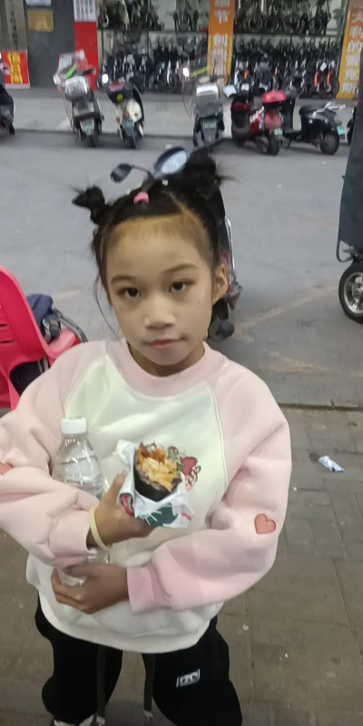 莲洲镇上横中心小学户外活动场地