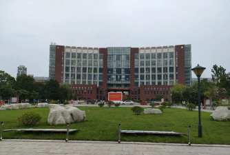 济宁市第一中学户外活动场地