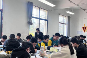 仙桃市彭场高级中学户外活动场地