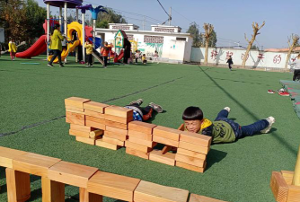 什邡八角镇五马幼儿园户外活动场地