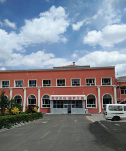 ‌乌兰察布市四子王旗职业高中户外活动场地