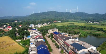 宁乡县东湖塘镇在此山小学户外活动场地
