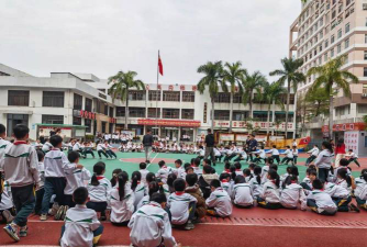 汕头市濠江区赤港小学户外活动场地