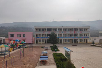 甘谷县安远镇王马九年制学校户外活动场地