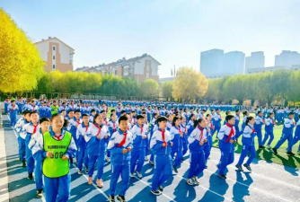 鞍山盘锦市体育运动学校户外活动场地