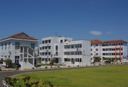上海培成学校户外活动场地