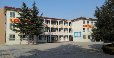 蒲上乡一中户外活动场地