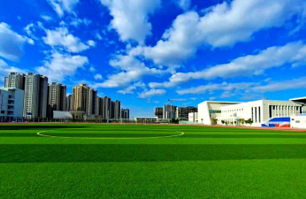 乌鲁木齐市第130中学户外活动场地