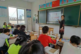 定州市佛店初级中学户外活动场地