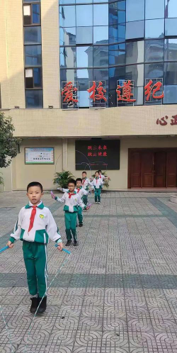 潮阳区文光镇二小学户外活动场地