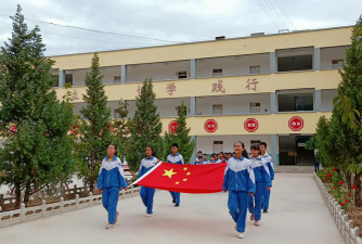 贾河初中户外活动场地