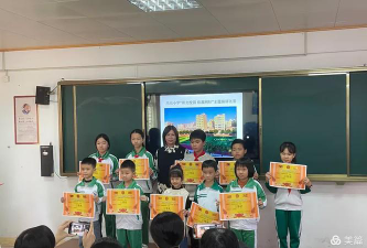 潮南区峡山外来工子弟学校户外活动场地