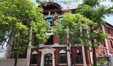 大连市第三十六中学户外活动场地