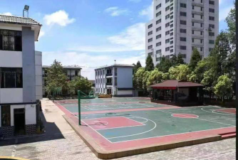 贵阳市清镇养正学校户外活动场地