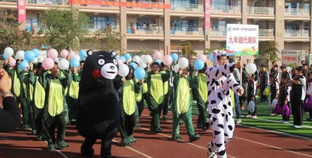 东莞晨光第一学校户外活动场地