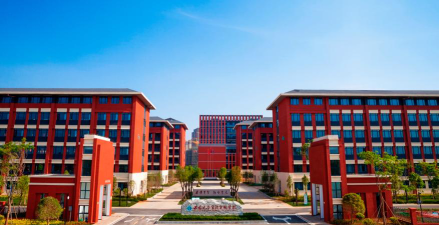 昆明西南大学官渡实验学校户外活动场地