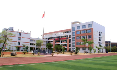 福州长乐华侨中学户外活动场地