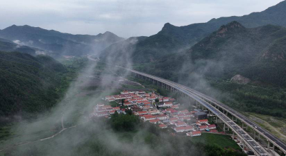 隆化县茅荆坝乡中学户外活动场地