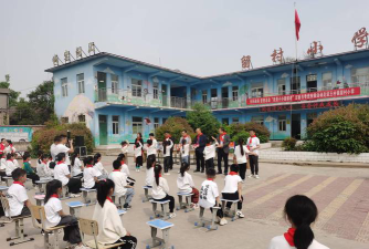 荥阳市王村镇王村中心小学户外活动场地