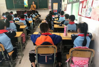 长沙市雨花区桂花树小学户外活动场地