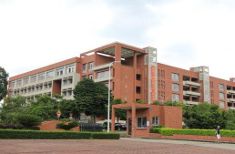赣州宁都县科技职业学校户外活动场地