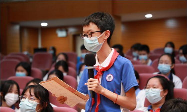 深圳潜龙学校户外活动场地