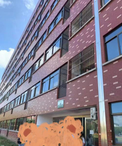 苏州‌吴江青云实验中学户外活动场地