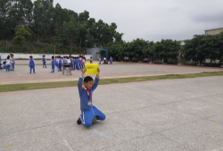 深圳爱孚实验学校户外活动场地