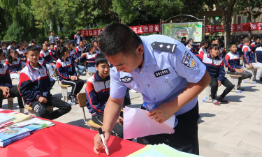 凉州区发放镇发放中学户外活动场地