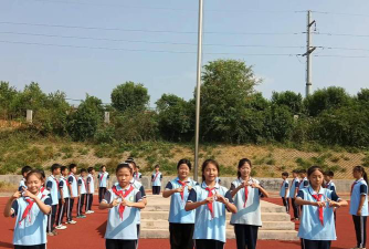 来集小学户外活动场地