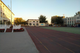 沧县实验学校户外活动场地