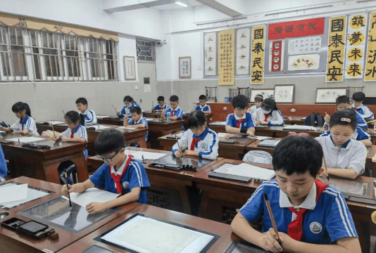 深圳黄埔学校户外活动场地