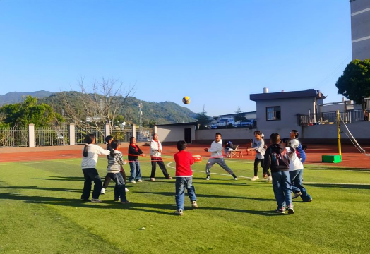 昌宁中学户外活动场地