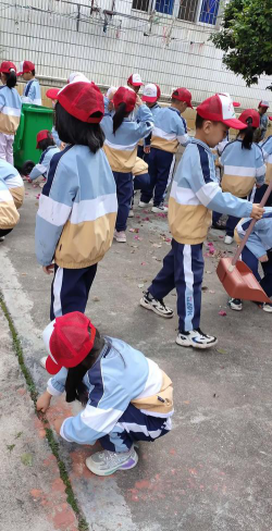封开县供销幼儿园户外活动场地