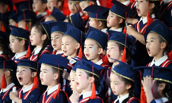 金苹果龙湾半岛幼稚园户外活动场地