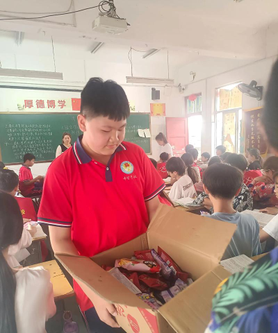 杞县城关镇附属小学户外活动场地