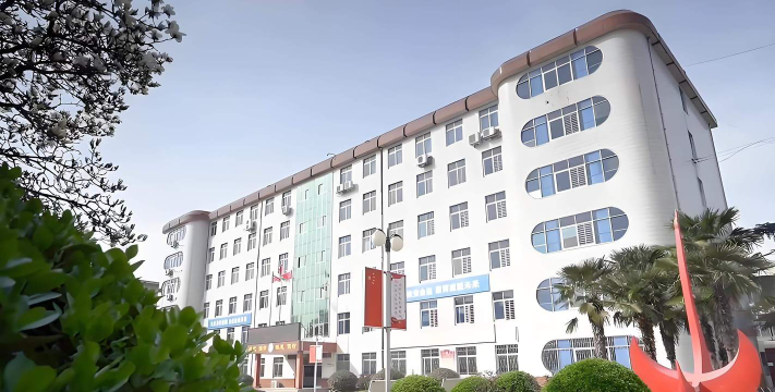 南阳工业学校户外活动场地