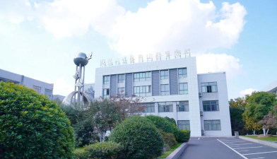 无锡江苏锡山中等专业学校户外活动场地