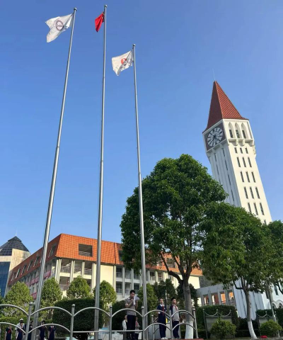 深圳市东方英文书院户外活动场地