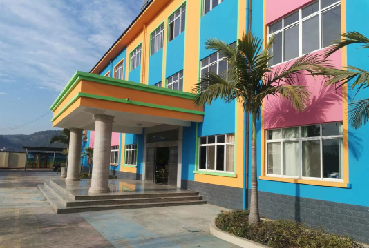 潮阳市海门镇南峰幼儿园户外活动场地