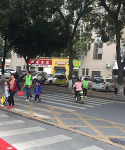 西南街道第十小学户外活动场地