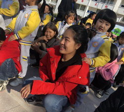 重庆市万盛区育佳幼儿园户外活动场地
